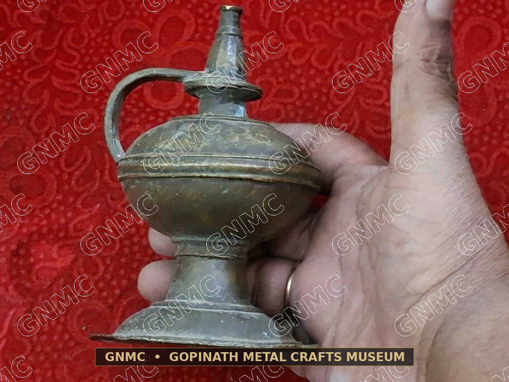 Century-Old Screw-Mechanism Brass Kerosene Pedestal Lamp (Dibi)