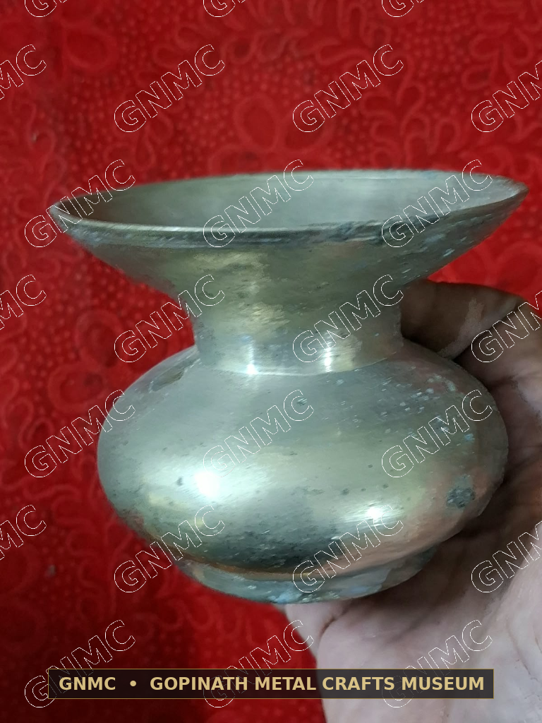 Century-Old Squat Globular Heavy Brass Bedside Spittoon (Pikadani)